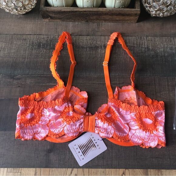 Fenty Perfect Poppies Unlined Lace Demi Bra - Picture 3 of 6